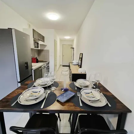 Apartamento Confortable Rez De Jardin- Terrasse - Parking