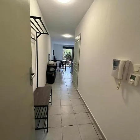 Confortable Rez De Jardin- Terrasse - Parking Apartamento