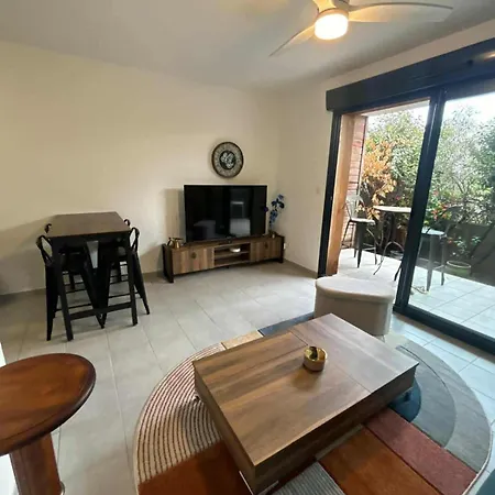 Confortable Rez De Jardin- Terrasse - Parking * 纳博讷