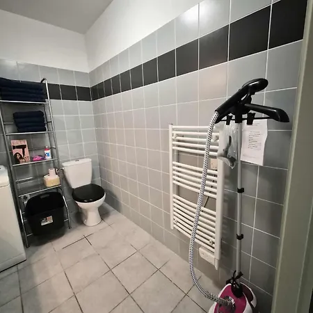 Apartamento Confortable Rez De Jardin- Terrasse - Parking Narbona