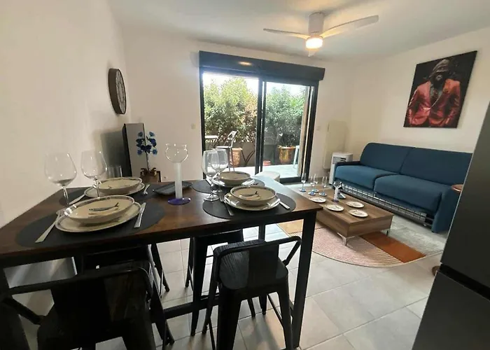 Appartement Confortable Rez De Jardin- Terrasse - Parking Narbonne