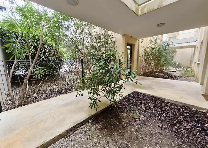 Appartement Confortable Rez De Jardin- Terrasse - Parking
